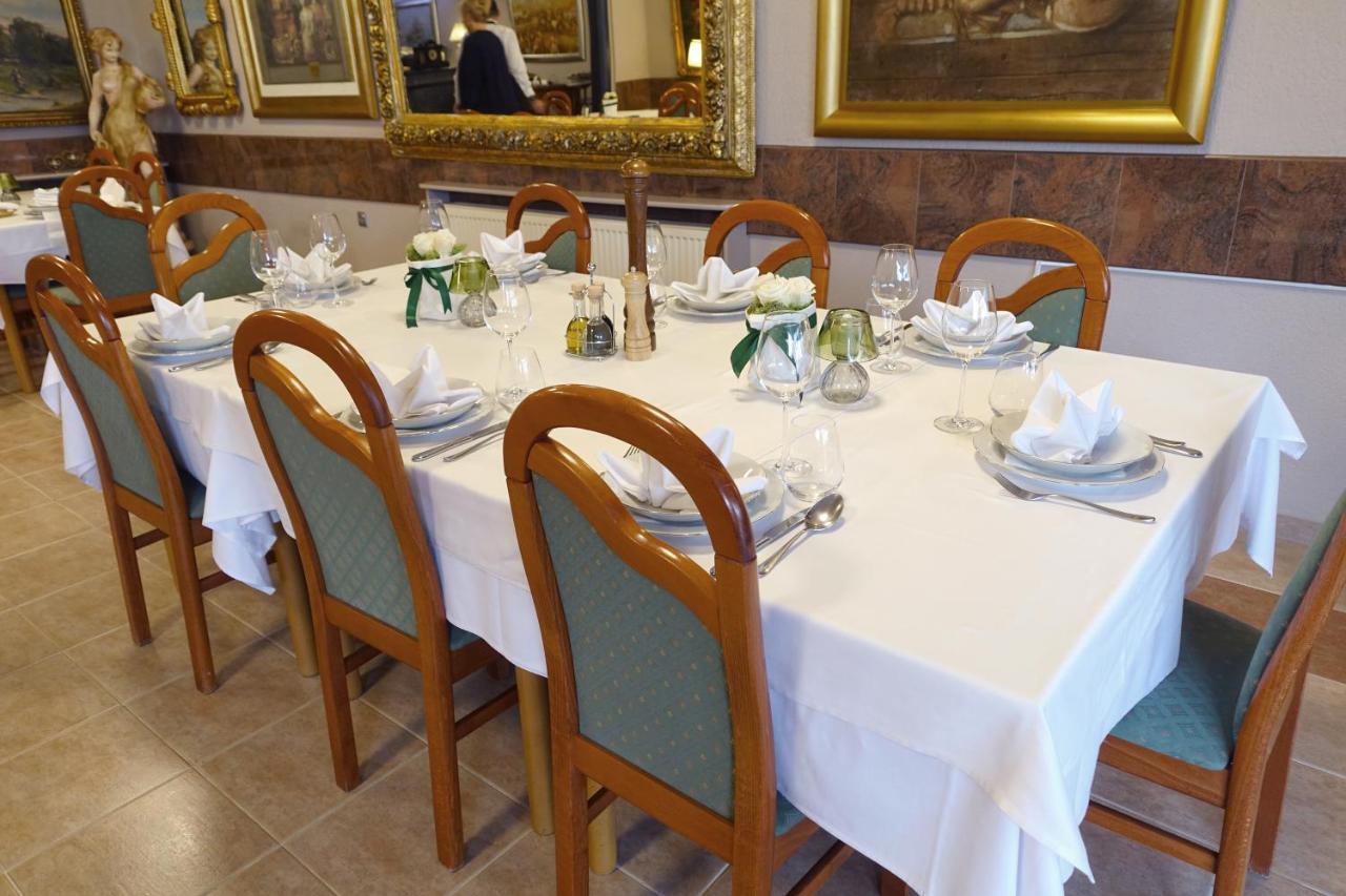 Hotel Vila Tina Zagreb Luaran gambar